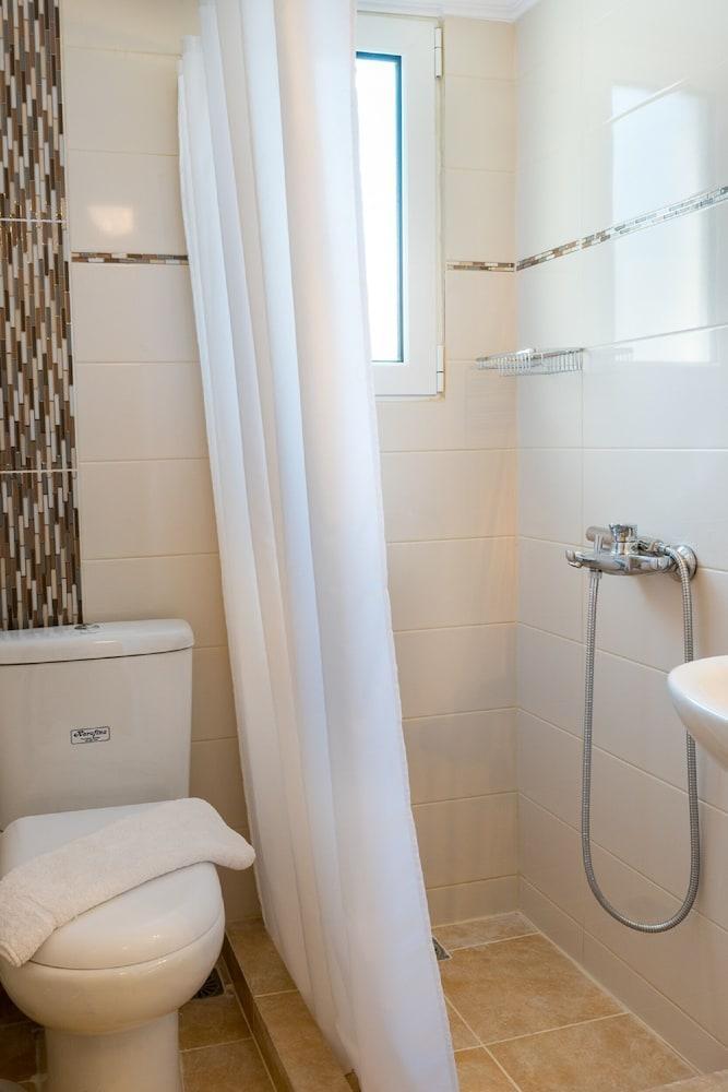 Apartamento Charmy Petit Flat In Atenas Exterior foto