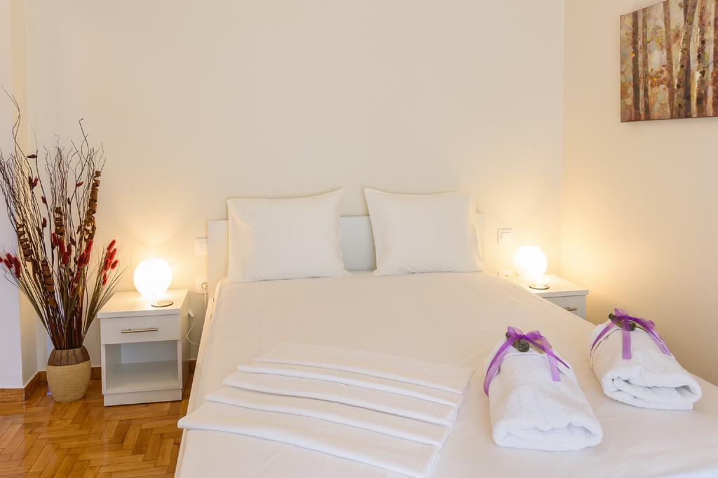 Apartamento Charmy Petit Flat In Atenas Exterior foto