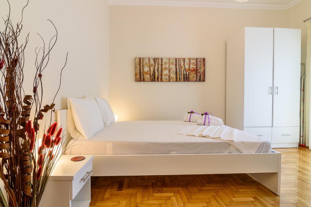 Apartamento Charmy Petit Flat In Atenas Exterior foto